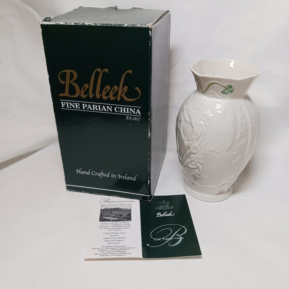 Belleek Durham Vase Hand Crafted Ireland Parian China - Picture 1 of 16